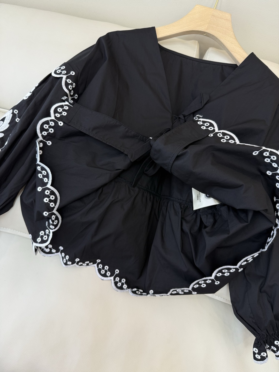 ES009#新款上衣💕ES 镂空绣花 立体长袖开衫上衣 黑色 蓝色 SML