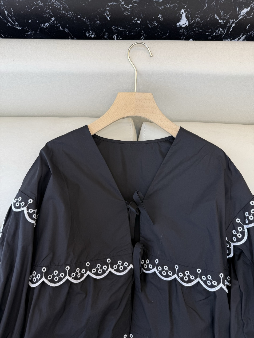 ES009#新款上衣💕ES 镂空绣花 立体长袖开衫上衣 黑色 蓝色 SML