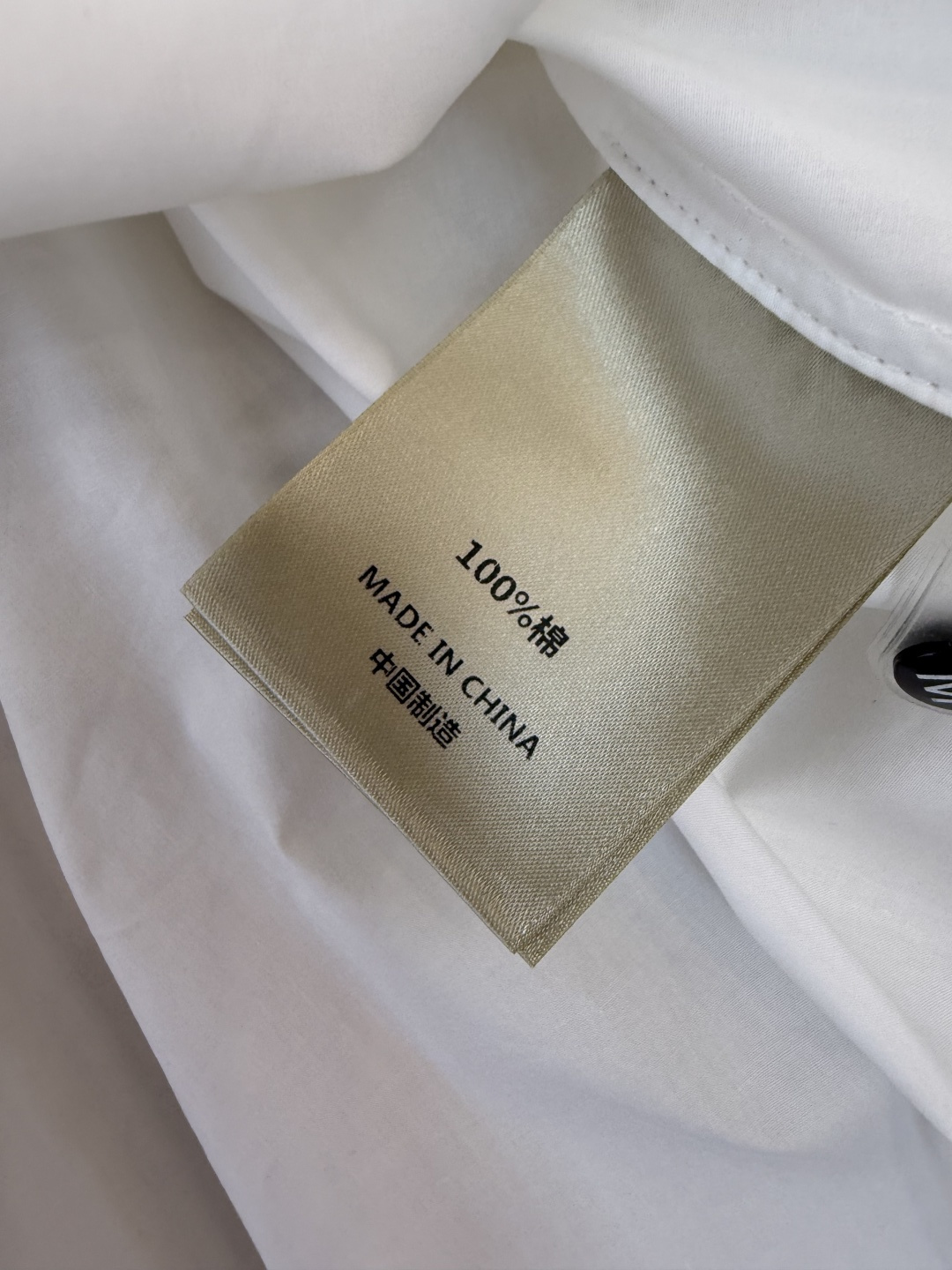 ES011#新款上衣💕ES 复古宫廷风绣花立体长袖衬衫 三色 SML