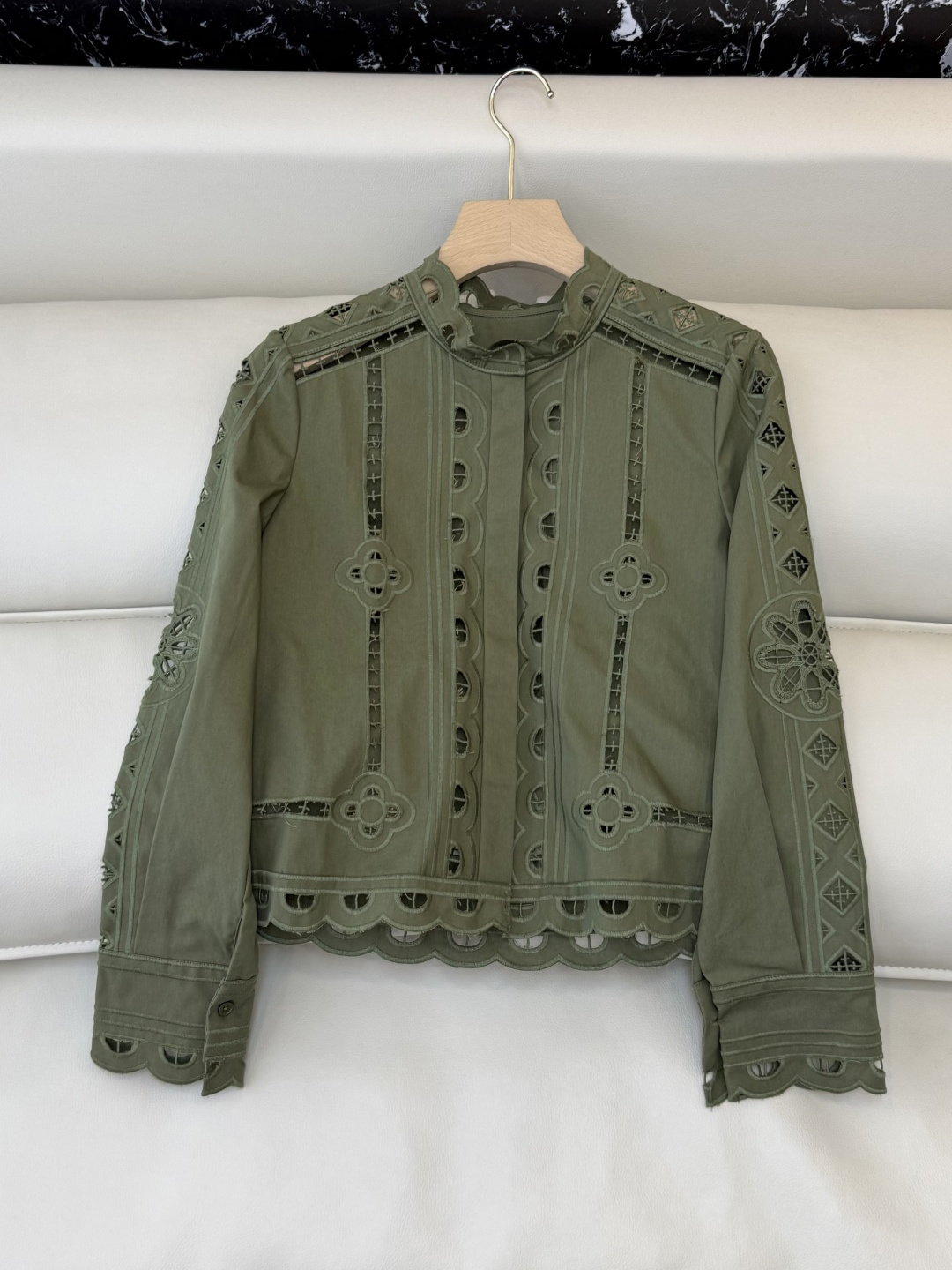 NO:715952,ES006# New top P ES hollow embroidered three-dimensional long-sleeved shirt white green SML,,shirts,19860909ES006#新款上衣P ES 镂空绣花立体长袖衬衫 白色 绿色 SML,,shirts,,Women's clothing