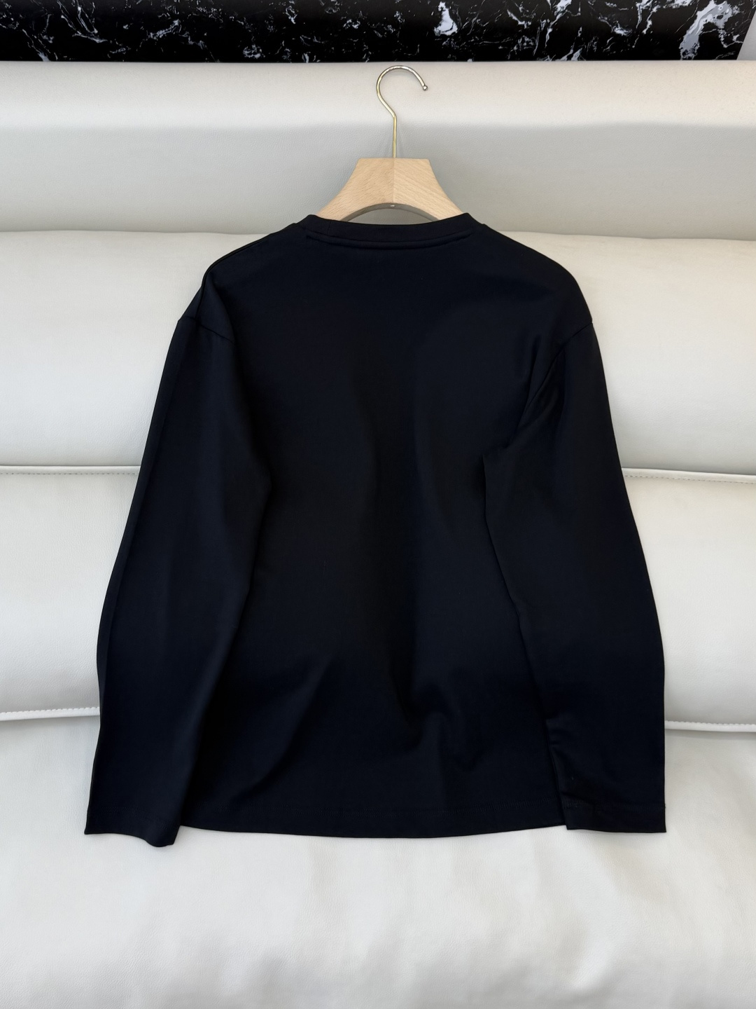 AD054#T恤‼️手工立体小马 宽松版 长袖T恤 白色 黑色 SML