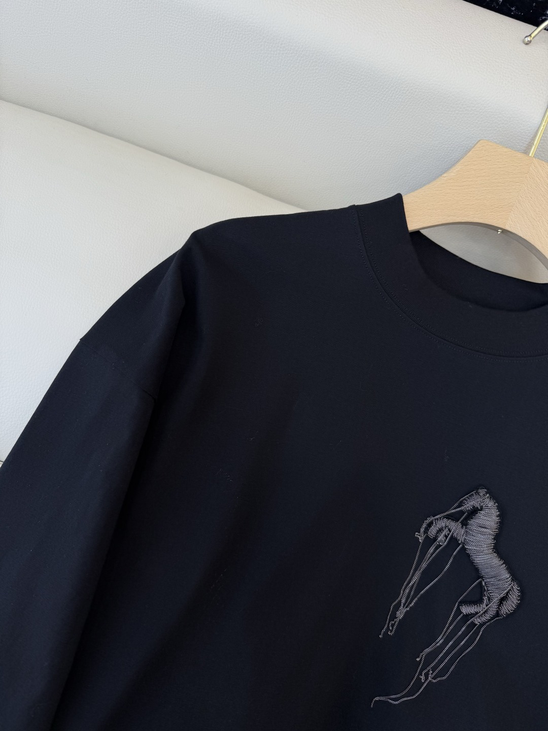 AD056#T恤‼️手工链条立体小马 宽松版 长袖T恤 白色 黑色 SML