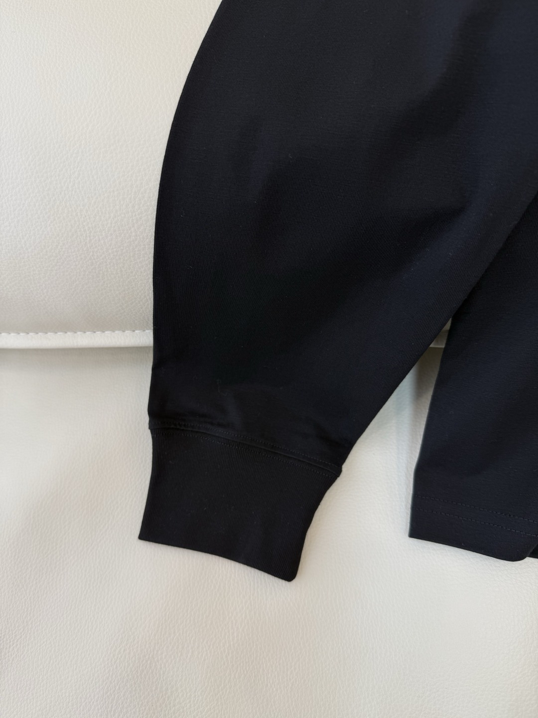 AD056#T恤‼️手工链条立体小马 宽松版 长袖T恤 白色 黑色 SML