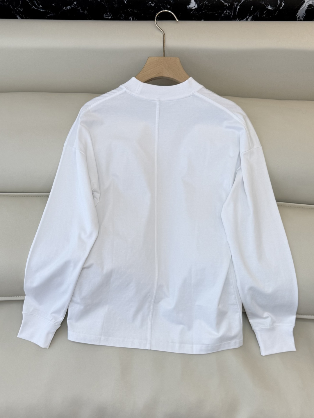 AD056#T恤‼️手工链条立体小马 宽松版 长袖T恤 白色 黑色 SML