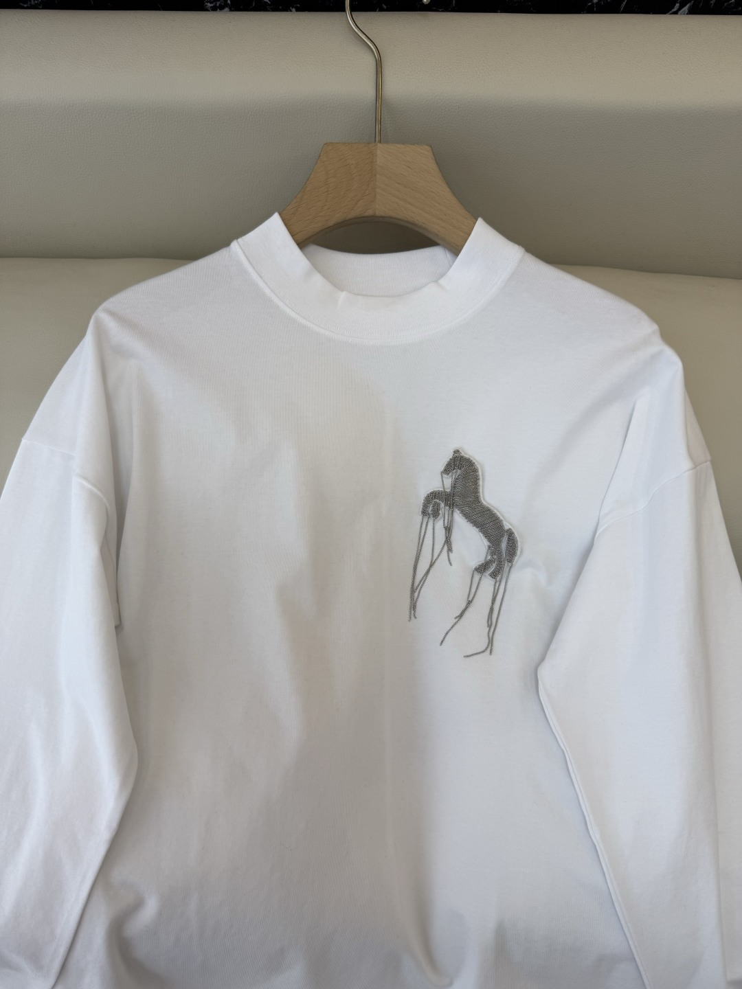 AD056#T恤‼️手工链条立体小马 宽松版 长袖T恤 白色 黑色 SML