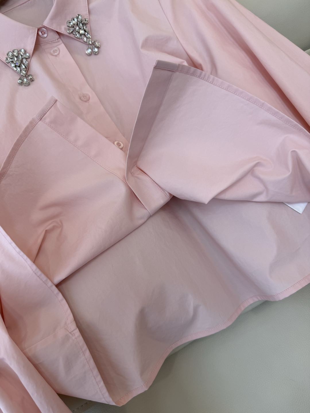 AD050#长袖衬衫‼️Prada 手工钉钻 长袖衬衫 粉色 蓝色 白色 SML