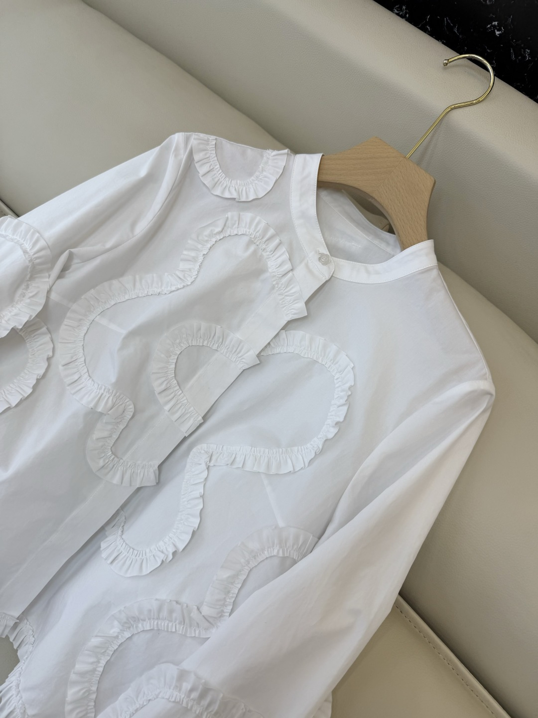 AD051#长袖衬衫‼️立体盘花木耳边 长袖衬衫 粉色 蓝色 白色 SML