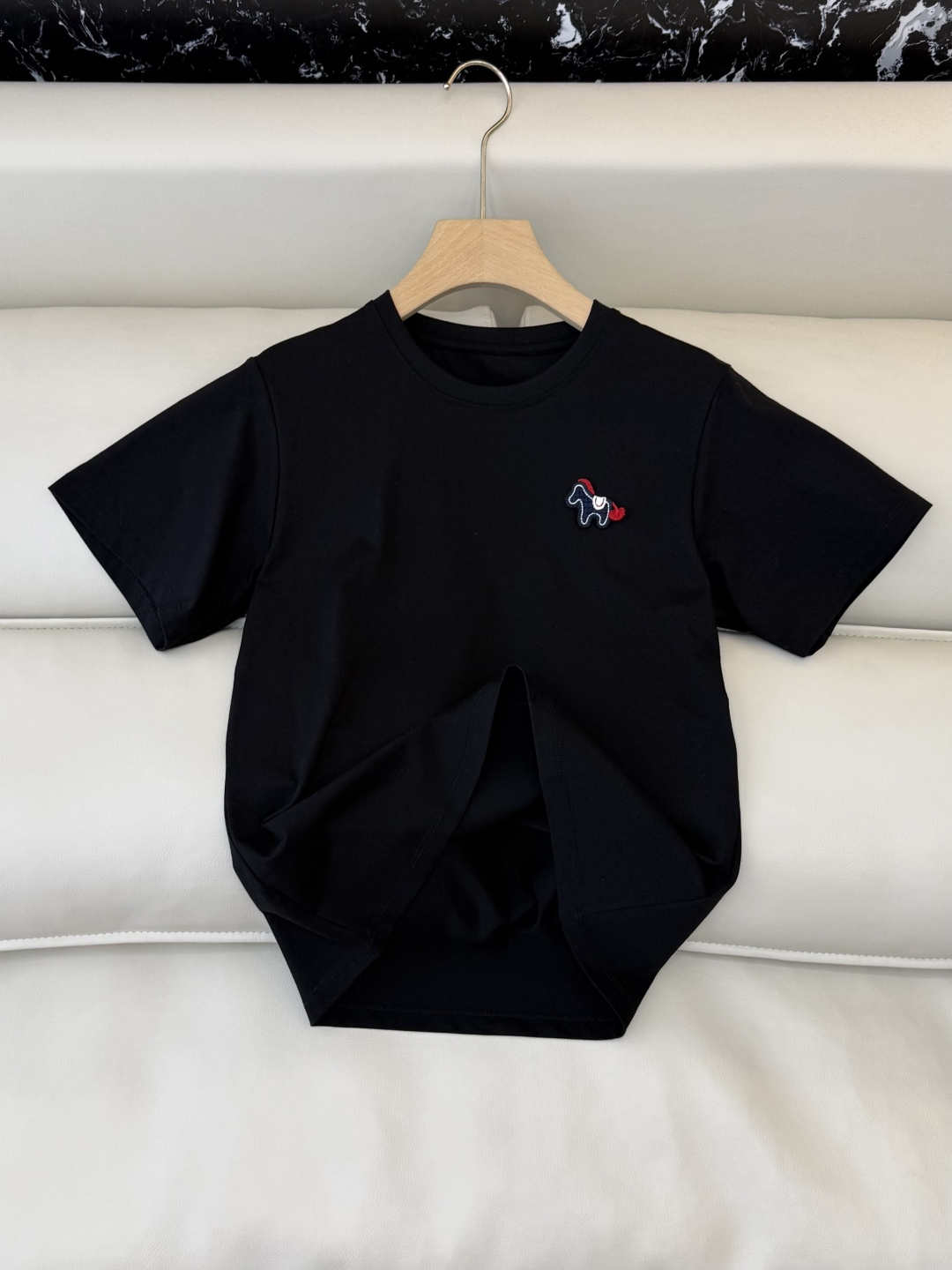 AD052#短袖T恤‼️手工立体小马 修身款 短袖T恤 白色 黑色 粉色SML