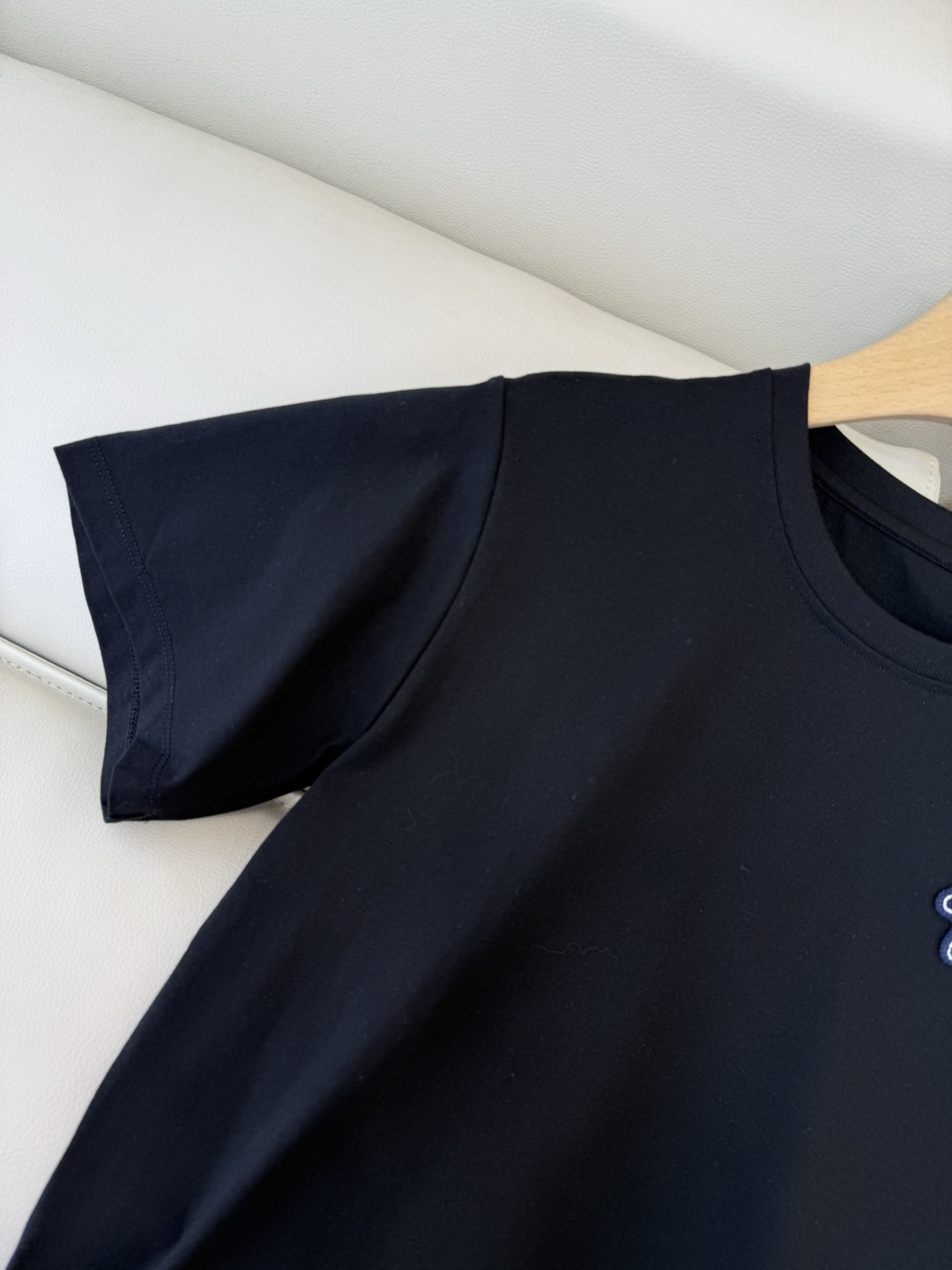 AD052#短袖T恤‼️手工立体小马 修身款 短袖T恤 白色 黑色 粉色SML