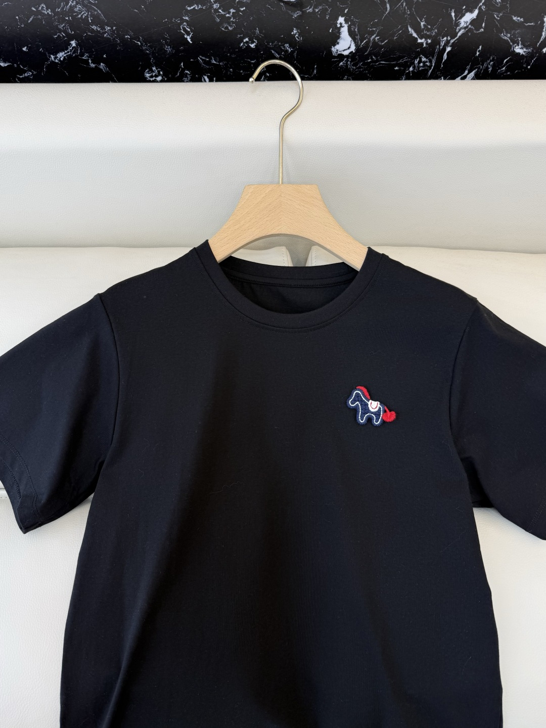 AD052#短袖T恤‼️手工立体小马 修身款 短袖T恤 白色 黑色 粉色SML