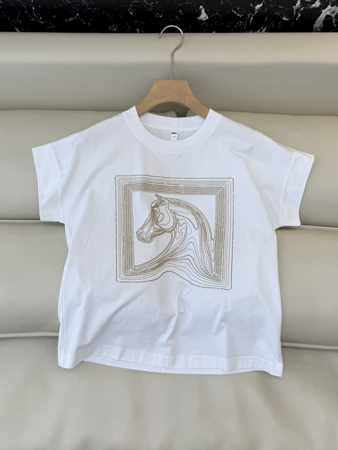 NO:716283,AD022# Short-sleeved T-shirt special hand-beaded horse embroidered short-sleeved T-shirt white black pink gray MLXL,,T-shirt,tees,t-shirt,19860909AD022#短袖T恤特 手工钉珠 绣马 短袖T恤 白色 黑色 粉色 灰色 MLXL,,T-shirt,tees，t-shirt,,Women's clothing