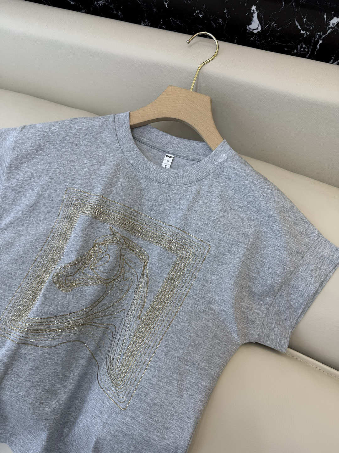 AD022#短袖T恤‼️手工钉珠 绣马 短袖T恤 白色 黑色 粉色 灰色 MLXL