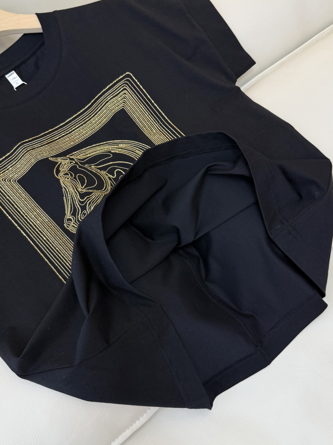 AD022#短袖T恤‼️手工钉珠 绣马 短袖T恤 白色 黑色 粉色 灰色 MLXL