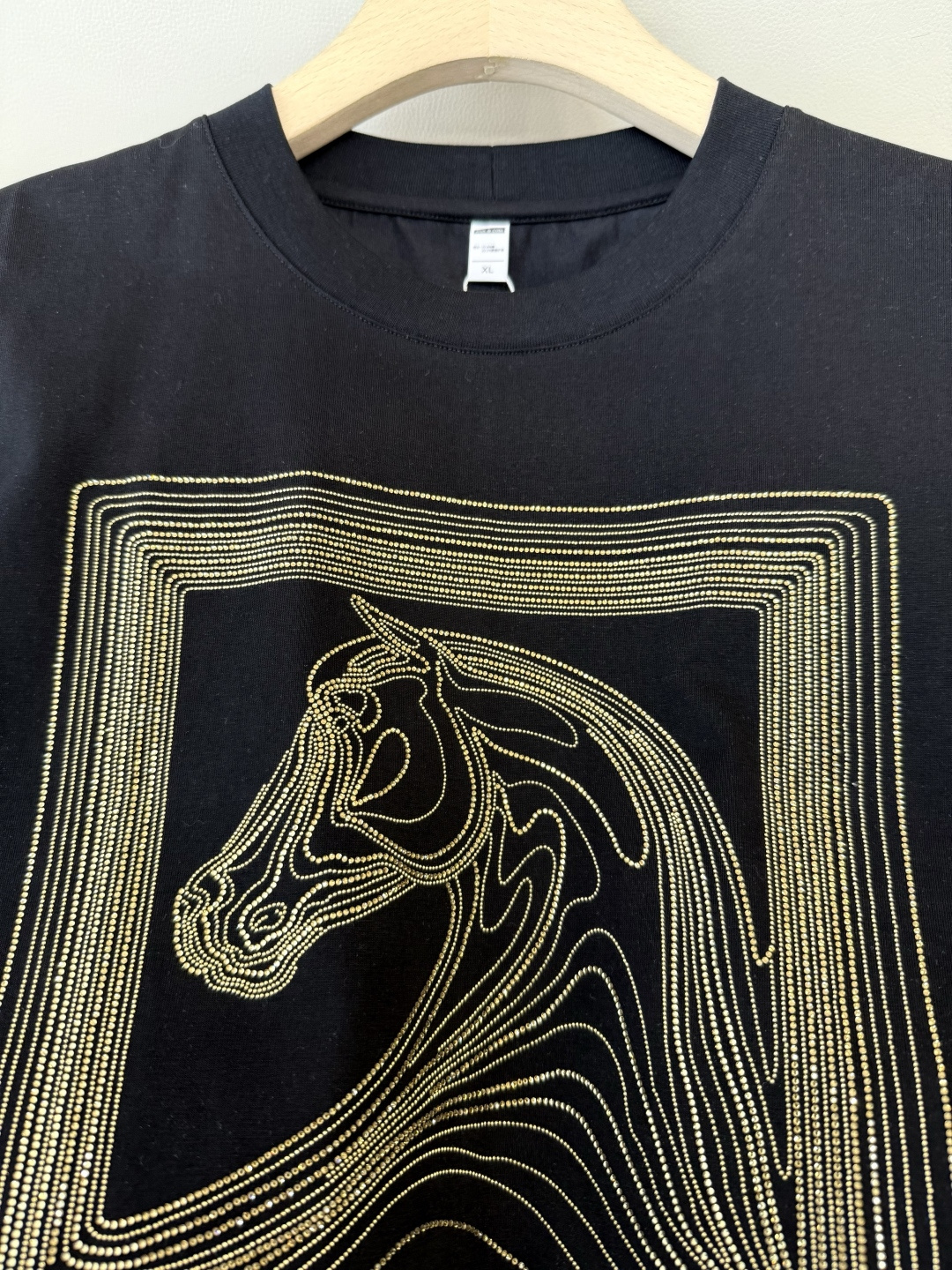 AD022#短袖T恤‼️手工钉珠 绣马 短袖T恤 白色 黑色 粉色 灰色 MLXL