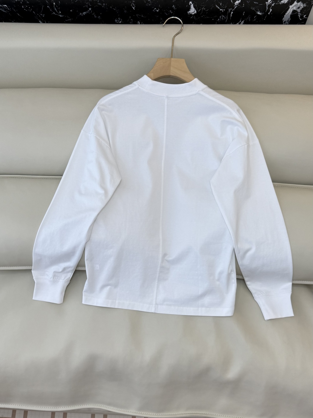 AD055#T恤‼️手工链条立体小马 宽松版 长袖T恤 白色 黑色 SML