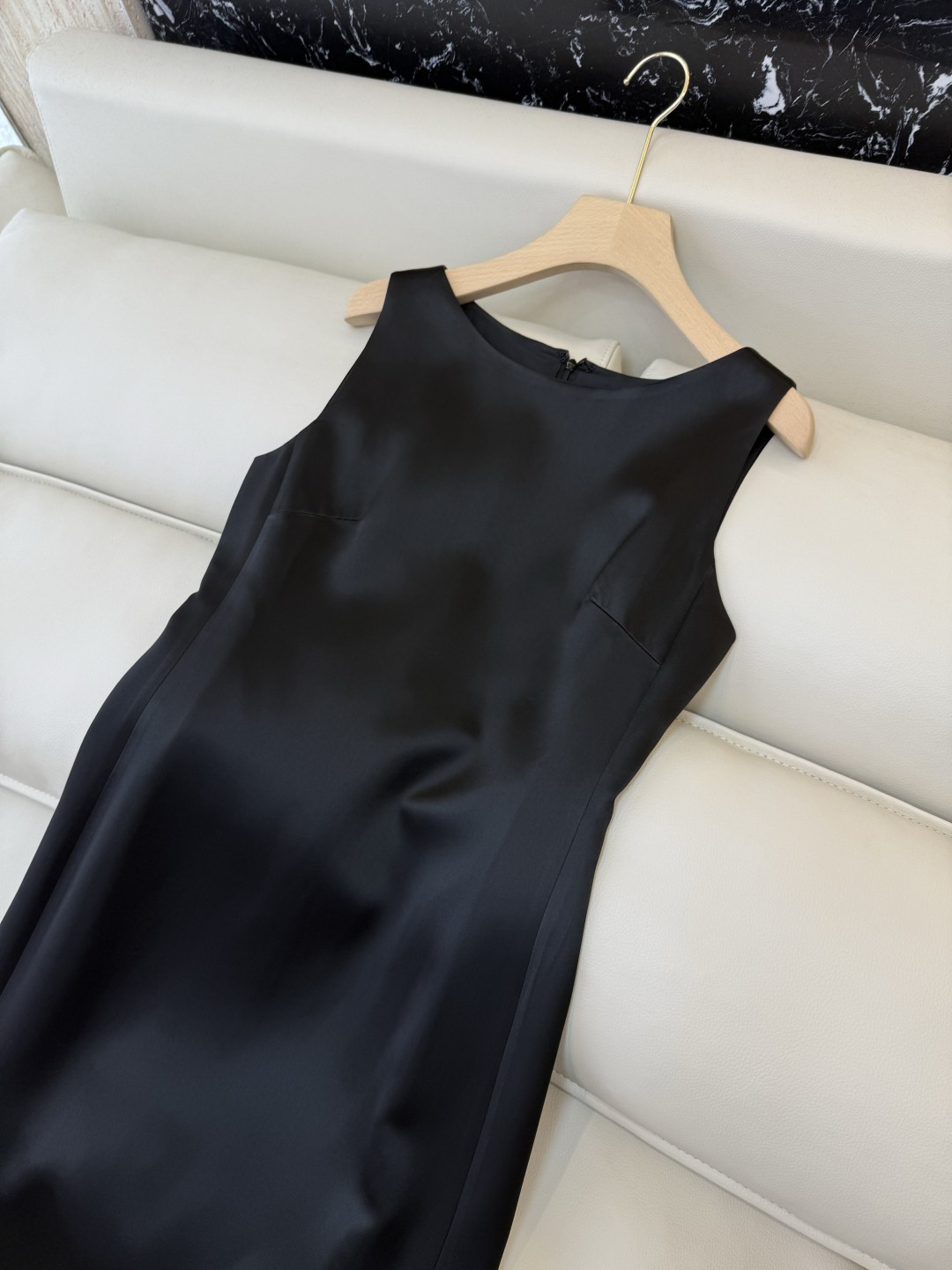 QD7988#新款裙子💕theory 极简风 70% 三醋酸 无袖缎面连衣裙 白色 黑色2/4/6/8