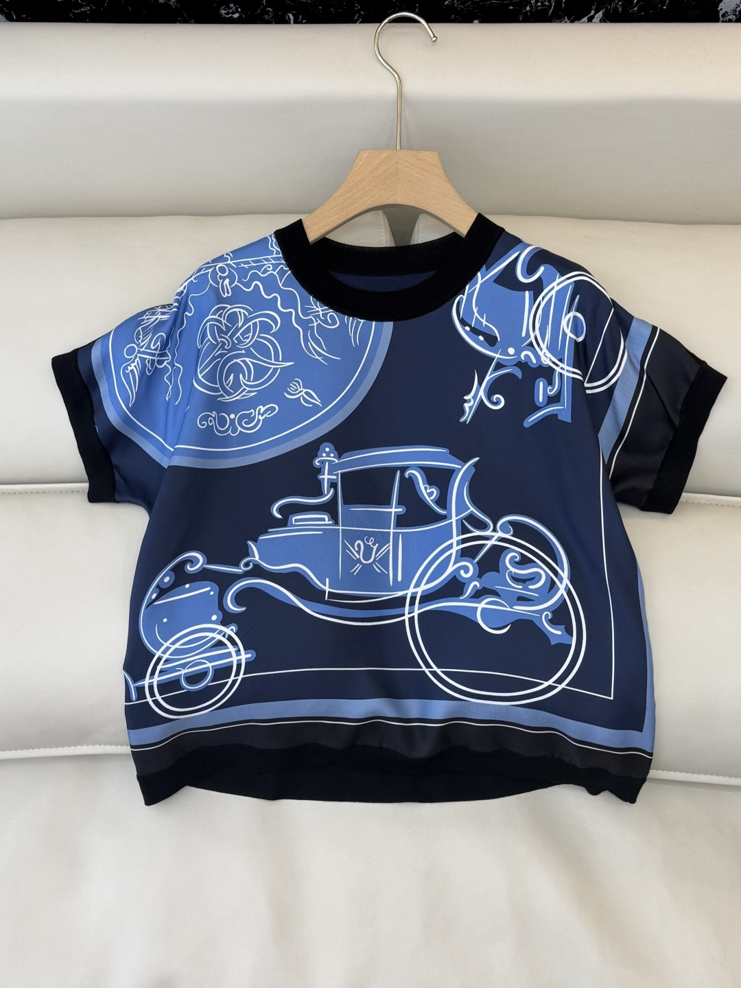 NO:715571,H32604#New Knitted Sweater P H Home Silk Knitted Fabric Short Sleeve Knitted Sweater Three Colors SMLXL,,T-shirt,real silk,19860909H32604#新款针织衫P H家 真丝 针织面料 短袖 针织衫 三色 SMLXL,,T-shirt,real silk,,Women's clothing