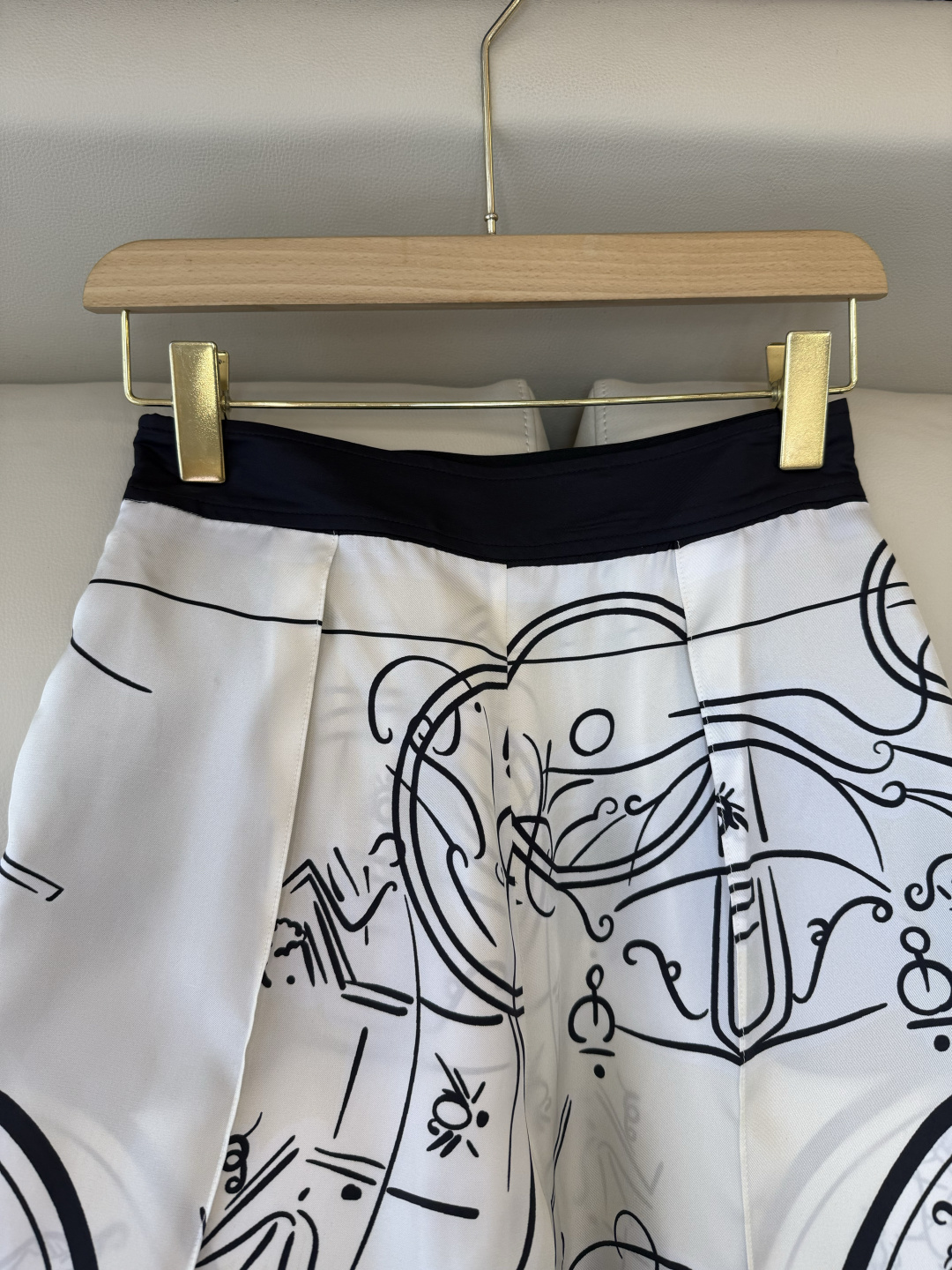 H32605+H32606#新款套装💕H家 爱马仕 真丝印花长袖衬衫➕真丝印花七分裤 套装 SMLX L