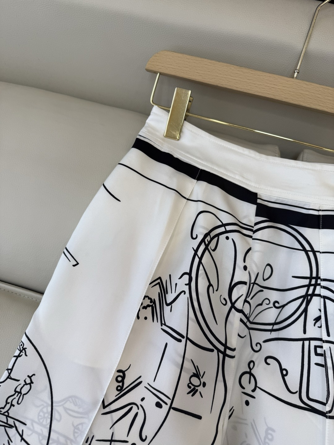 H32605#新款裤子💕H家 100% 真丝 印花阔腿七分裤 SMLXL