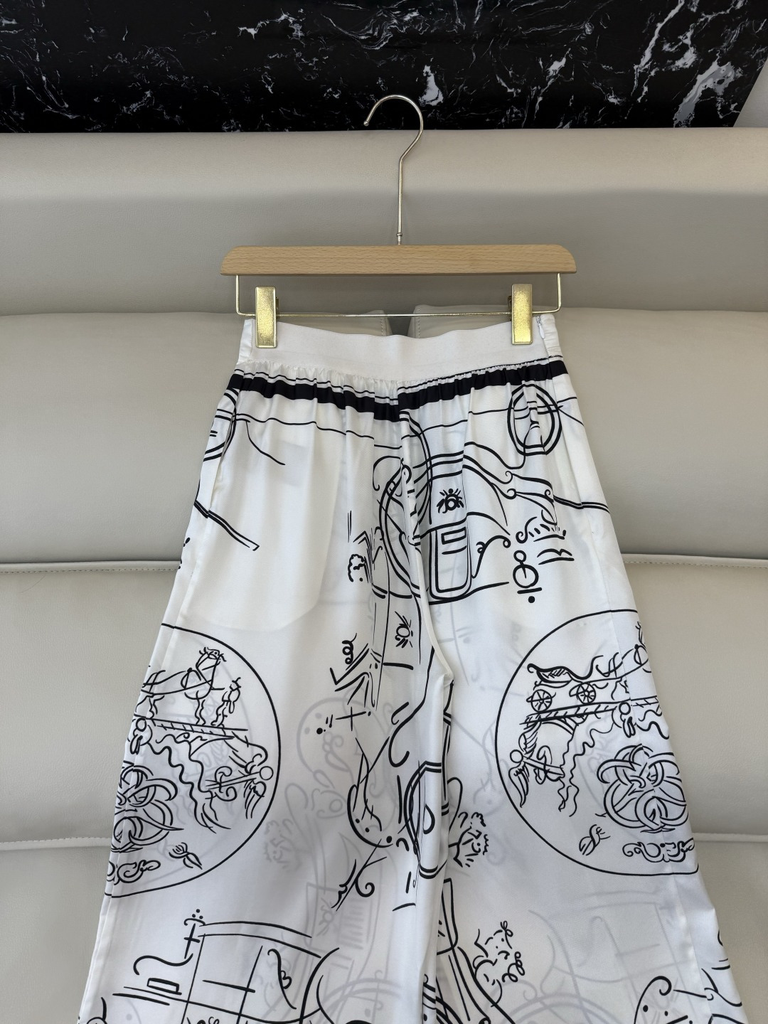 H32605#新款裤子💕H家 100% 真丝 印花阔腿七分裤 SMLXL