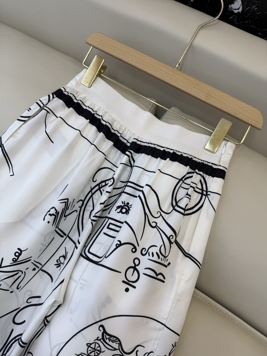 H32605#新款裤子💕H家 100% 真丝 印花阔腿七分裤 SMLXL