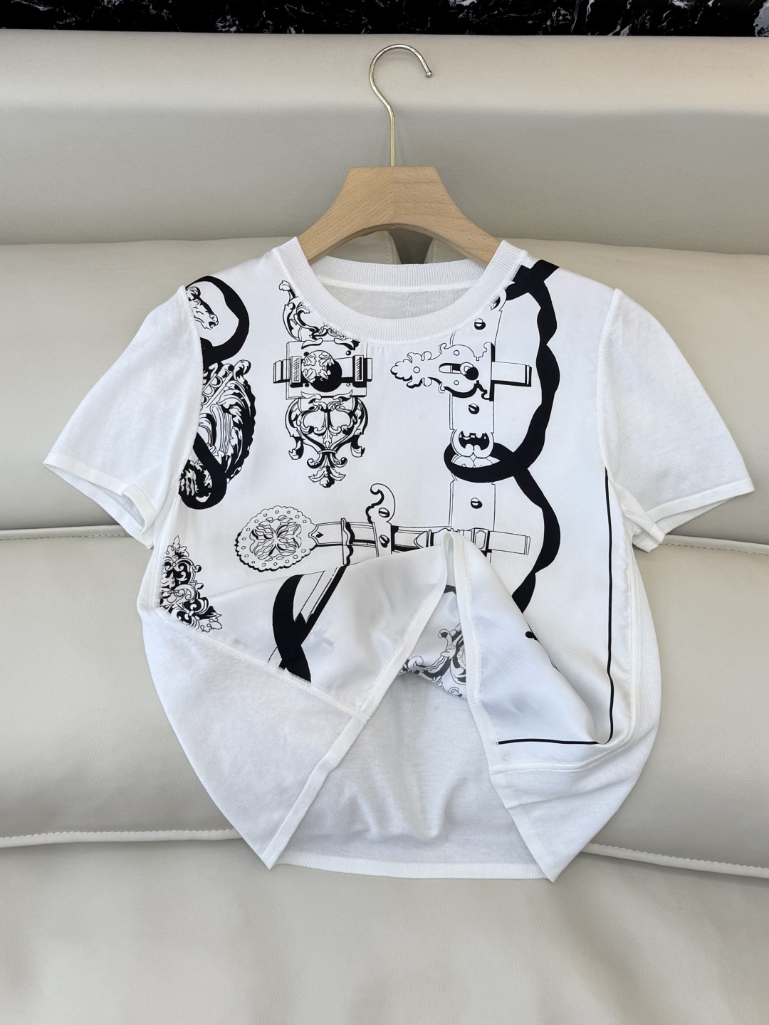 H32603#新款针织衫💕H家 100% 真丝 ➕ 针织面料 短袖 针织衫 黑色 白色 SMLXL