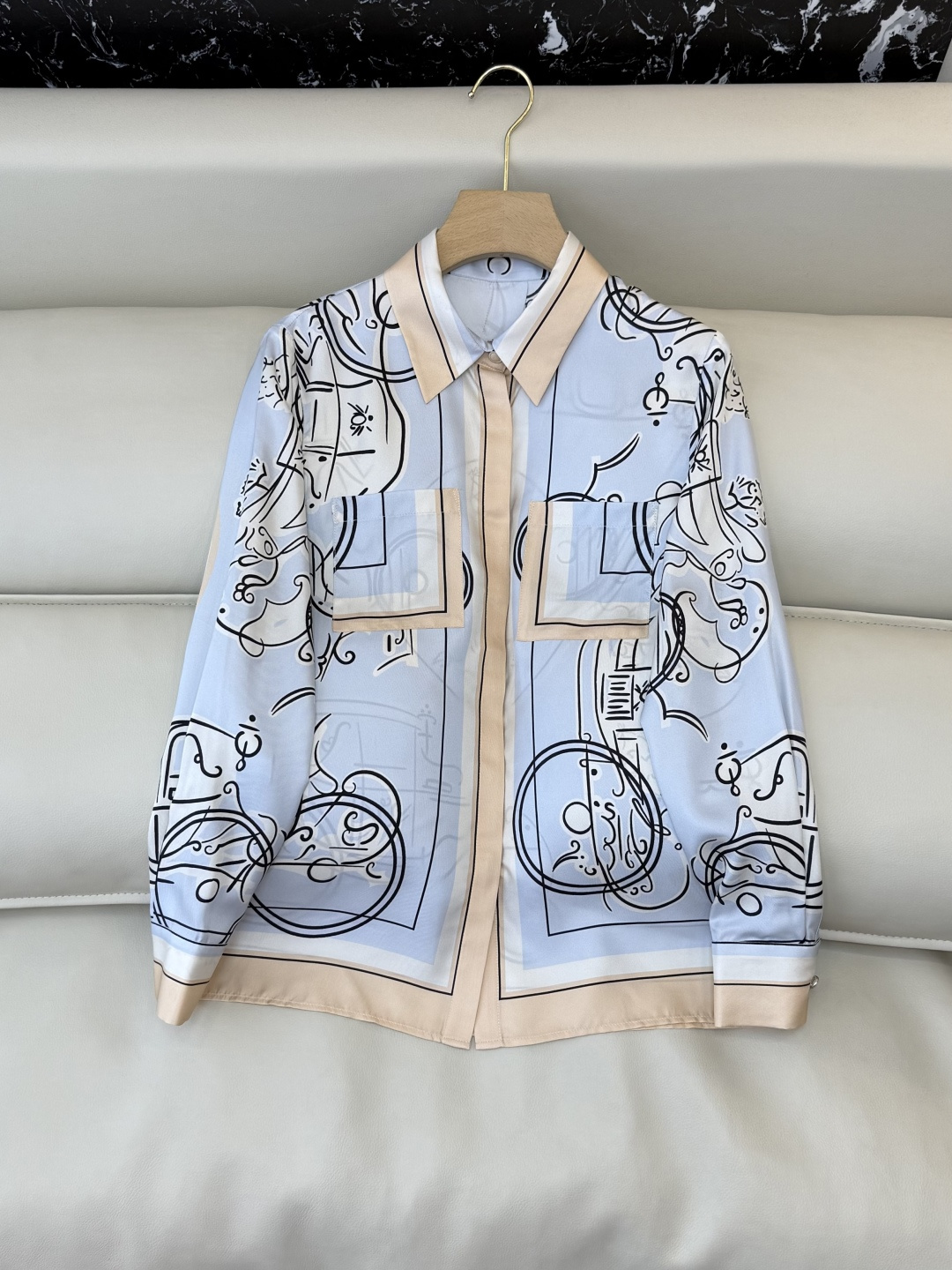 NO:715572,H32606# New Shirt H Home Hermes Positioning Print Twill Silk Print Long Sleeve Shirt Four Colors SMLXL,,hermes,shirts,real silk,19860909H32606#新款衬衫 H家 爱马仕 定位印花 斜纹真丝印花长袖衬衫 四色 SMLXL,,hermes,shirts,real silk,,Women's clothing