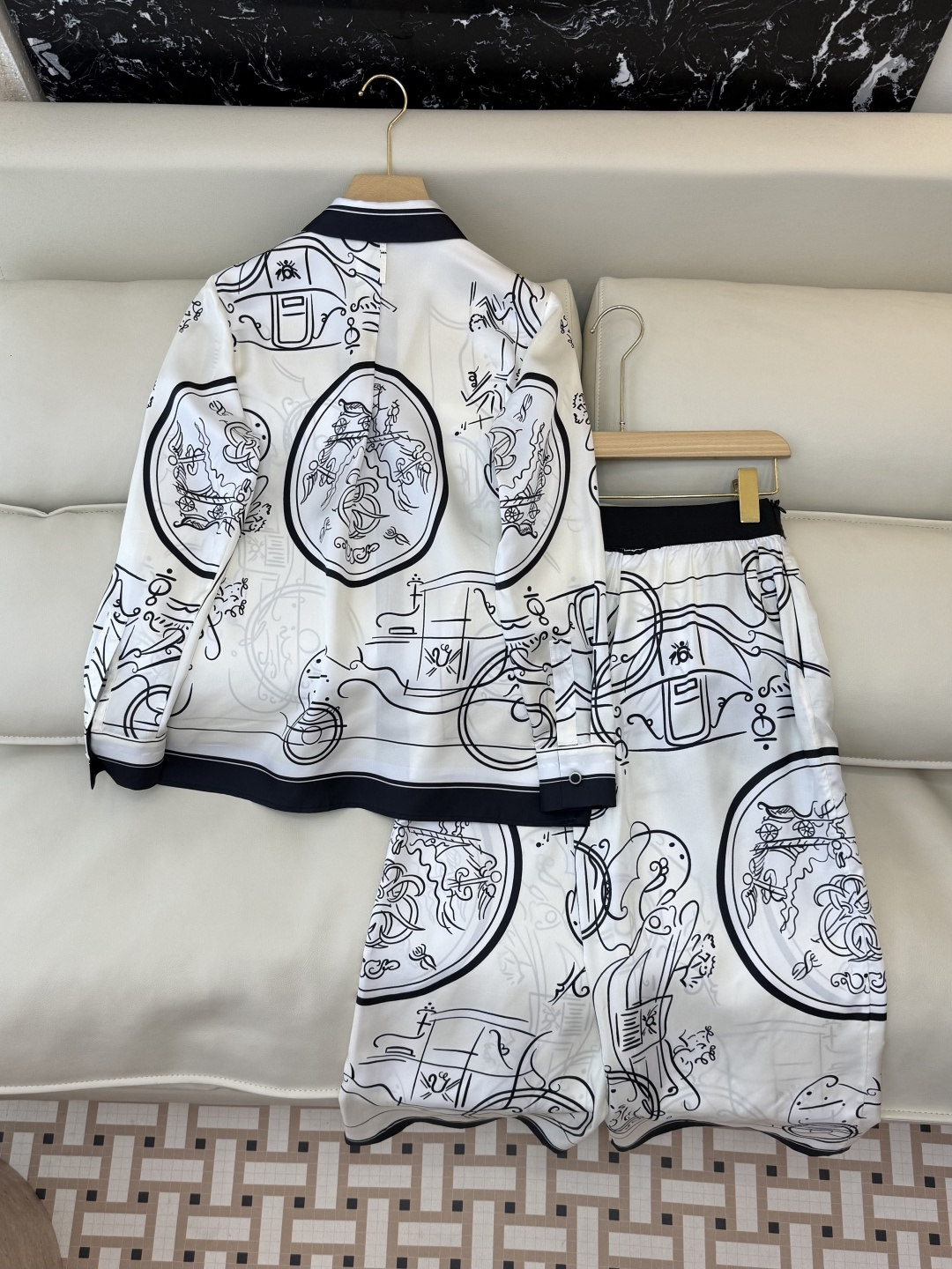 H32605+H32606#新款套装💕H家 爱马仕 真丝印花长袖衬衫➕真丝印花七分裤 套装 SMLX L