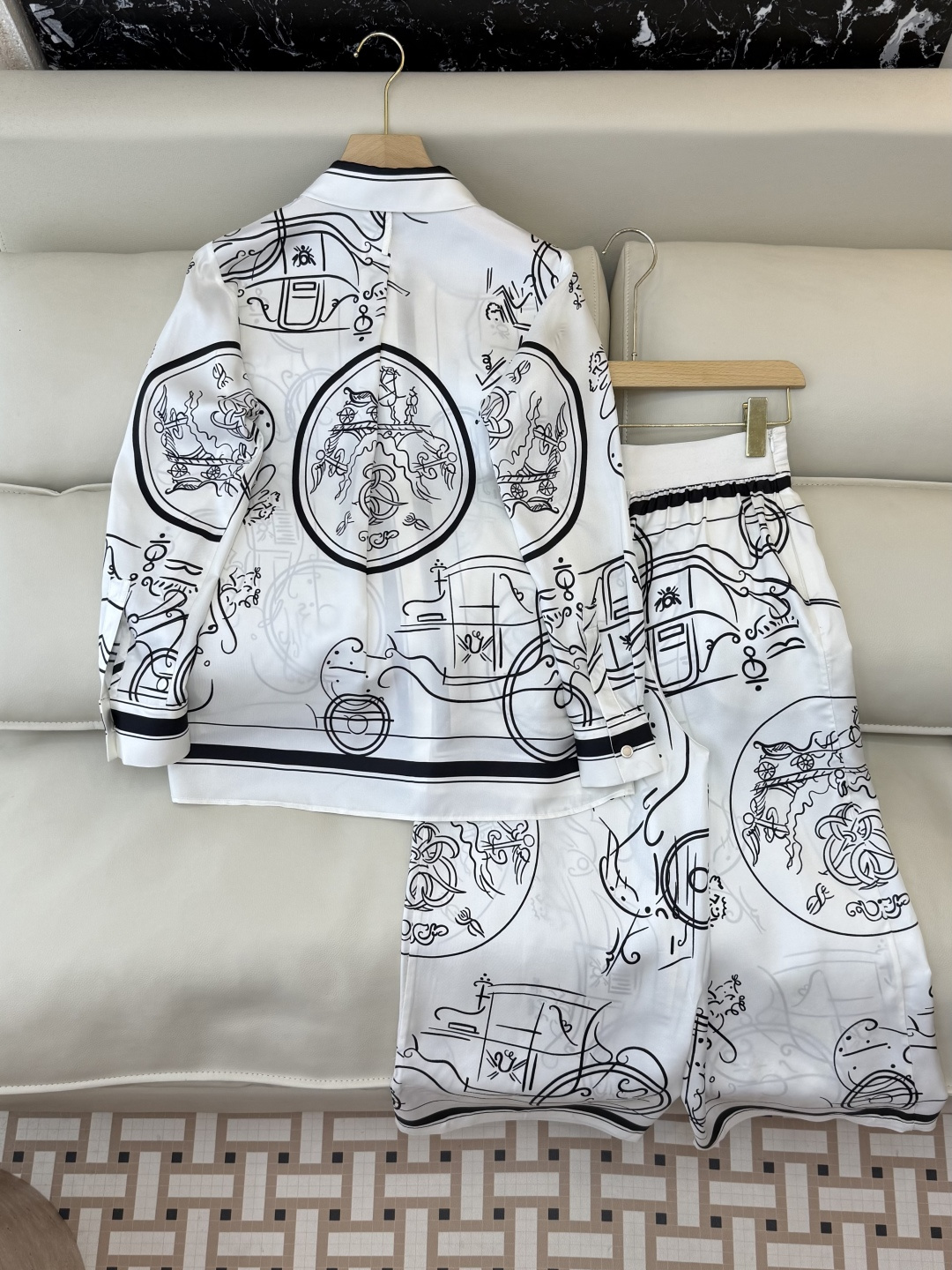 H32605+H32606#新款套装💕H家 爱马仕 真丝印花长袖衬衫➕真丝印花七分裤 套装 SMLX L