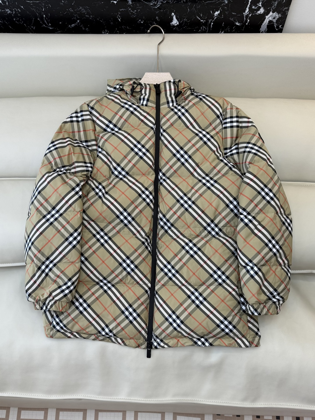 NO:713720,With dust bag TQG0157#M/20 Bur Burberry 90 white goose down plaid mid-length slim down jacket,,burberry,burberry,down jacket,19860909配防尘袋TQG0157#M/20 Bur 巴宝莉 90 白鹅绒 格子 中长款 显瘦羽绒服,,burberry,burberry,down jacket,,Women's clothing