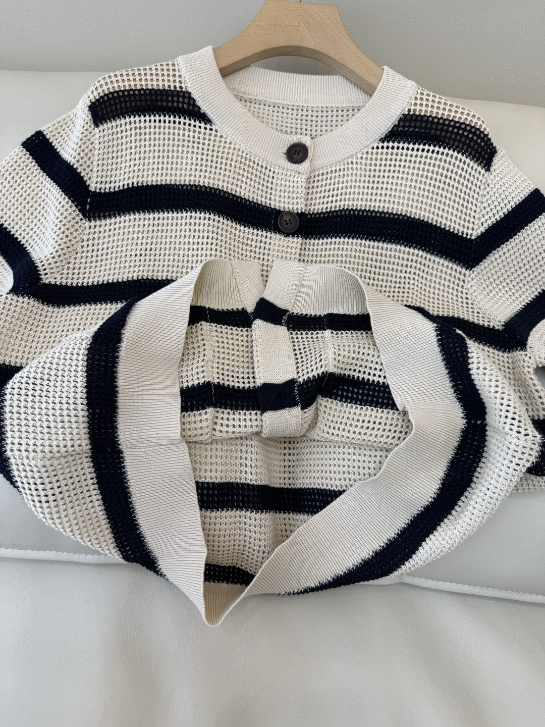 LZ26002#新款针织衫💕BC 最新款 条纹镂空针织开衫 SML