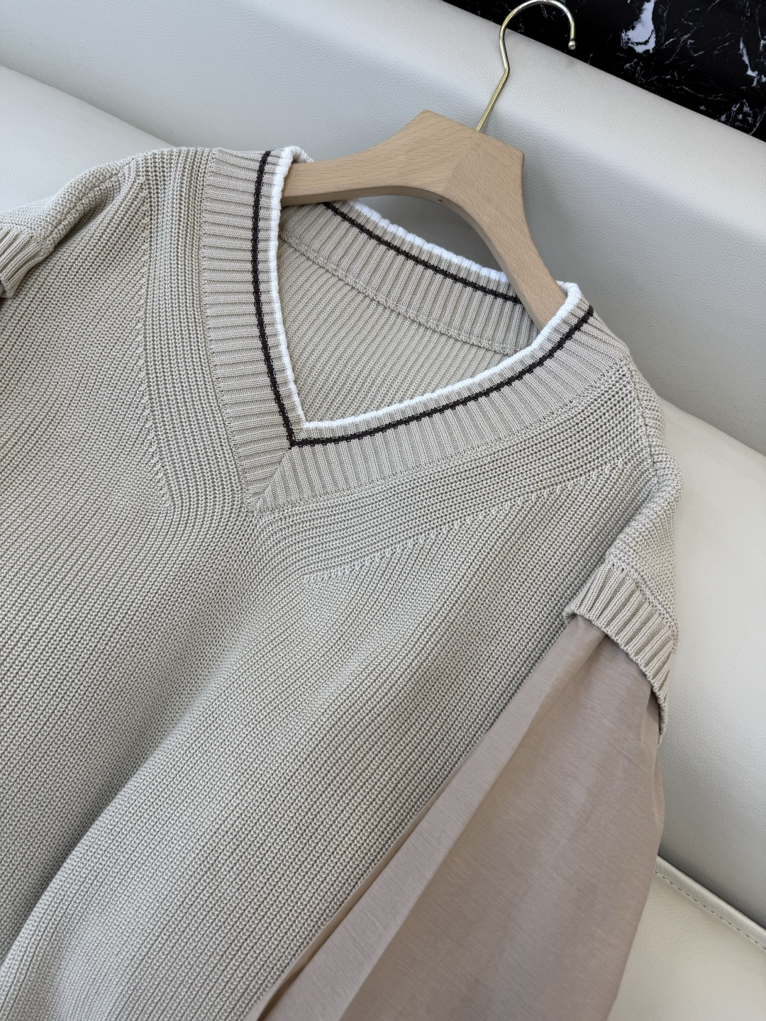 LZM26005#新款毛衣💕BC 最新款 V领100% 棉 长袖拼接 针织 白色 杏色 SML