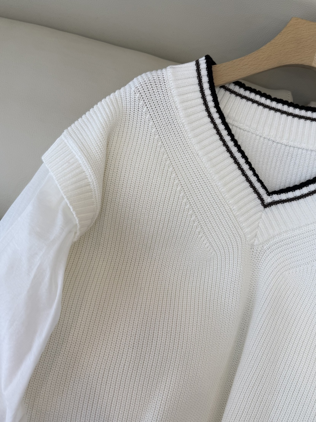 LZM26005#新款毛衣💕BC 最新款 V领100% 棉 长袖拼接 针织 白色 杏色 SML