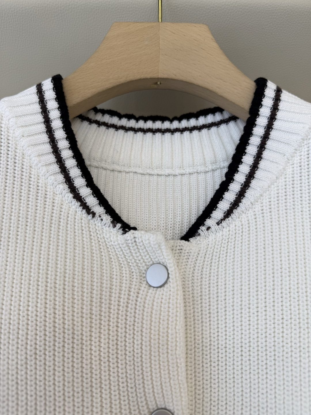 LZM26005-1#新款毛衣💕BC 最新款 V领100% 棉 长袖拼接 开衫针织 白色 杏色 SML