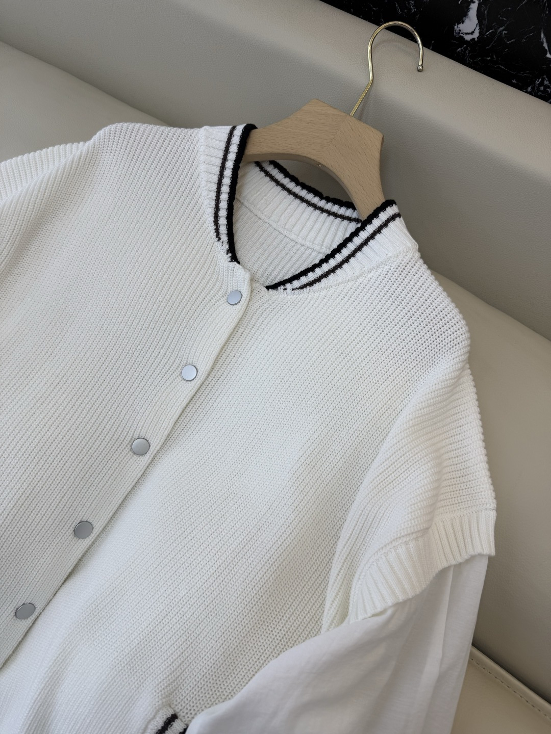 LZM26005-1#新款毛衣💕BC 最新款 V领100% 棉 长袖拼接 开衫针织 白色 杏色 SML