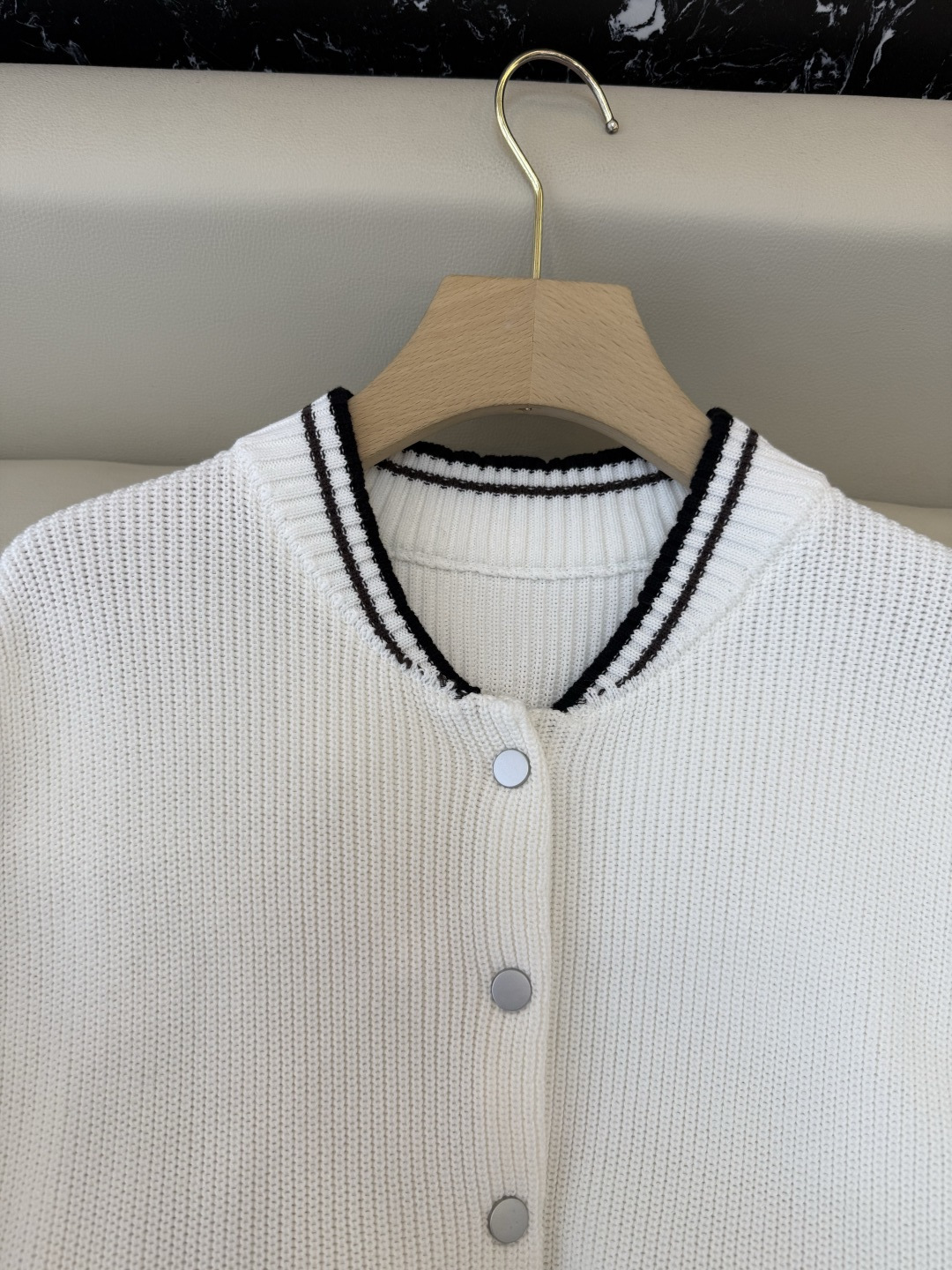 LZM26005-1#新款毛衣💕BC 最新款 V领100% 棉 长袖拼接 开衫针织 白色 杏色 SML