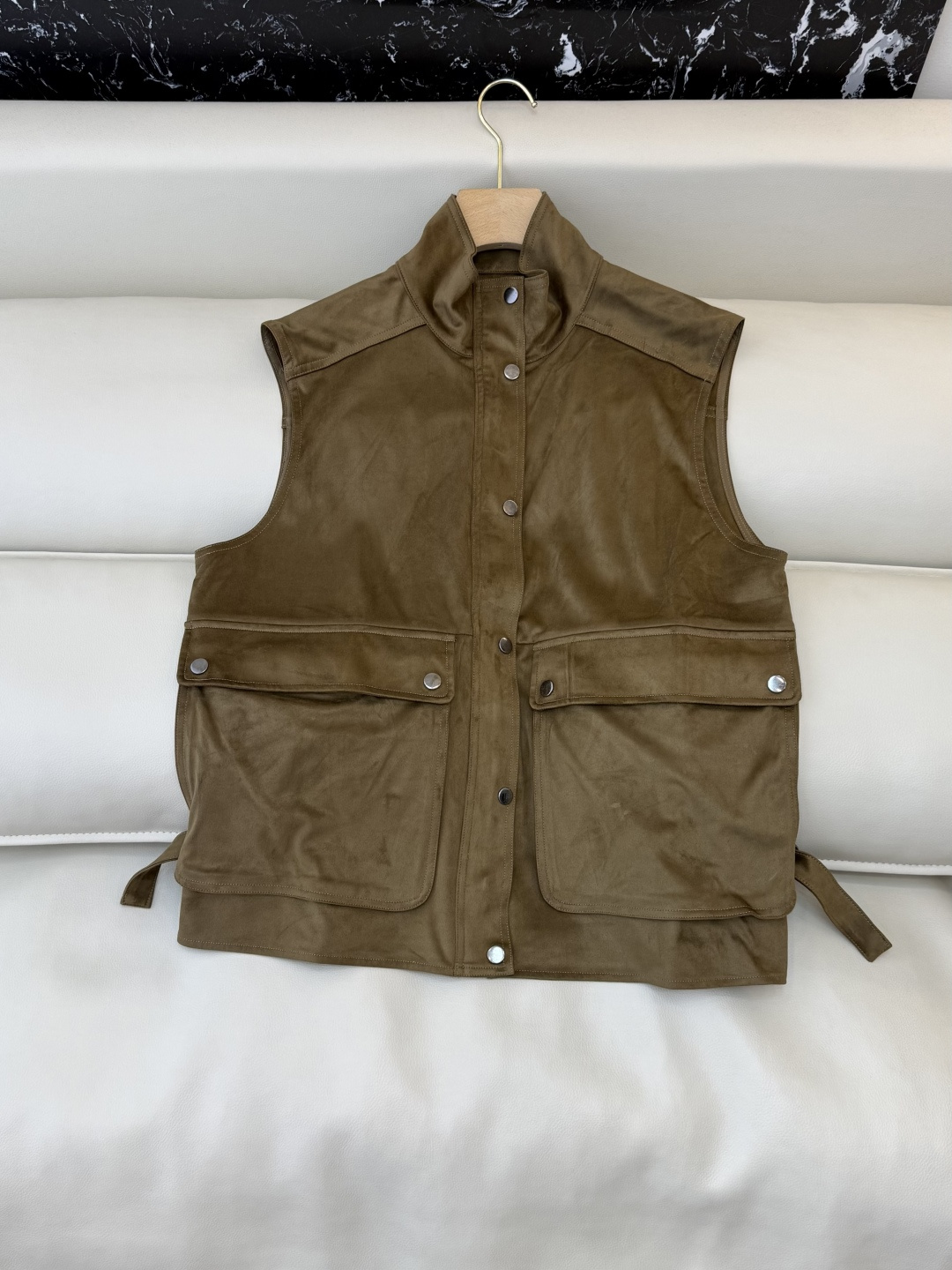 NO:715351,LZM26001#New Vest BC Suede Versatile Vest SML,,chamois leather,19860909LZM26001#新款马甲 BC 麂皮绒 百搭马甲 SML,,chamois leather,,Women's clothing