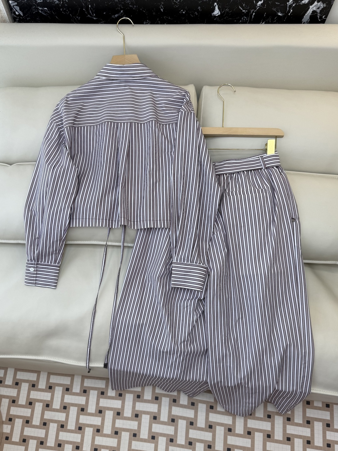 LZ26004B+26004A#新款套装💕BC 最新款套装 30% 真丝70% 棉 长袖衬衫➕长裤 套装