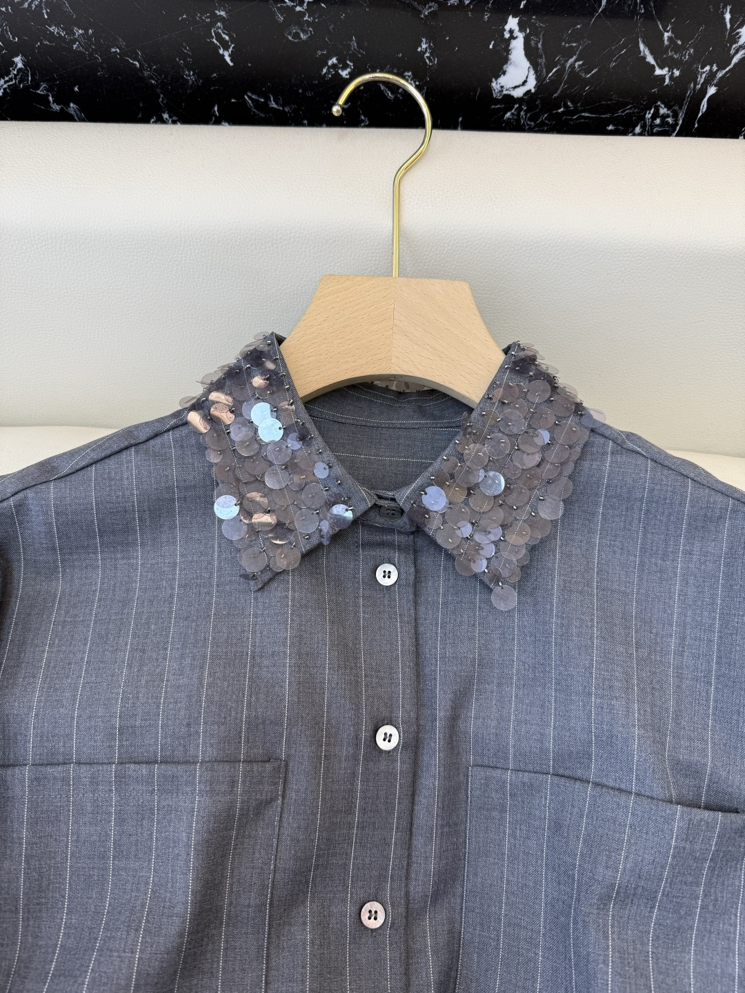 LZ25054#新款衬衫💕BC 重工珠片绣花 100% 羊毛 条纹长袖衬衫 深灰色 SML