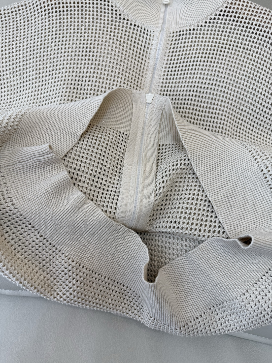 LZM26003#新款针织衫💕BC 最新款短袖拉链镂空设计针织 米色 SML