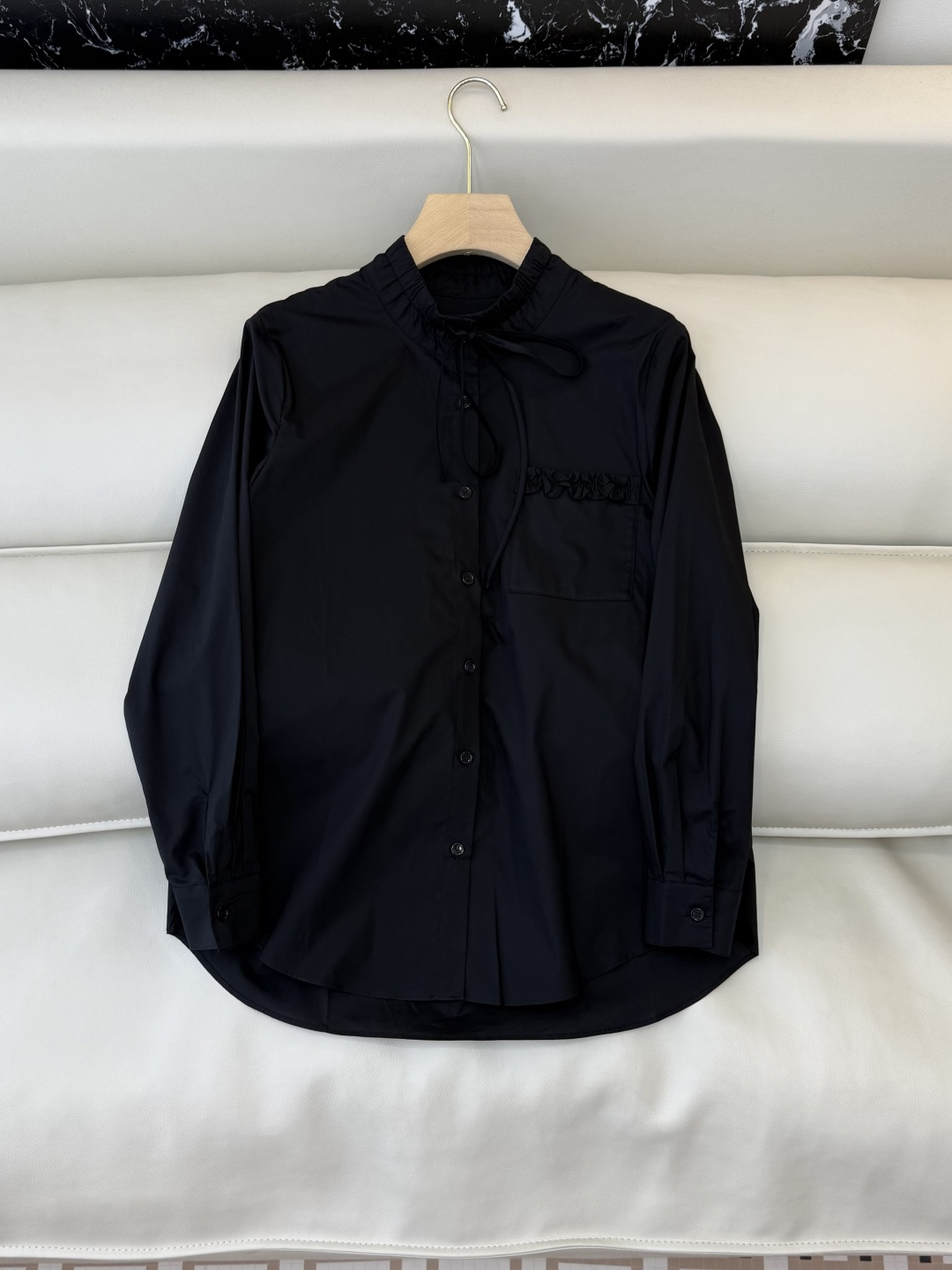 NO:717029,BS1072#New top P miu home style bow cotton long-sleeved top white black SMLXL,,miumiu,19860909BS1072#新款上衣P miu 家 风格蝴蝶结 棉 长袖上衣 白色 黑色 SMLXL,,miumiu,,Women's clothing