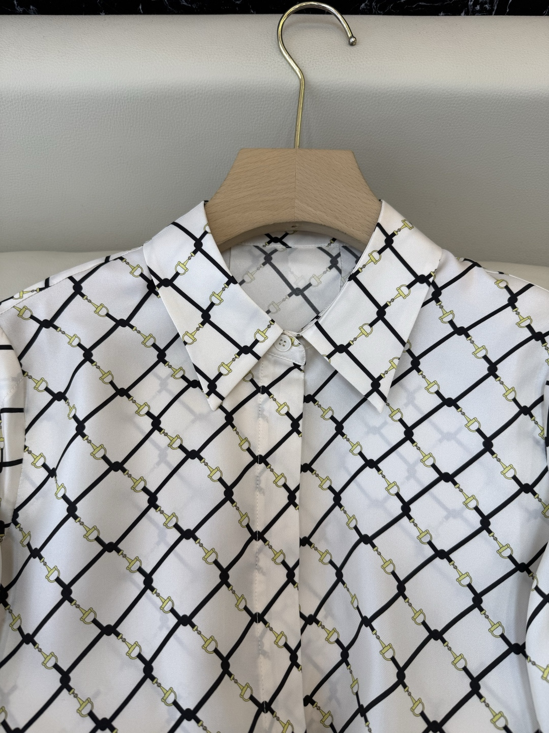 BS1078#新款衬衫💕gucci 100% 真丝 马蹄扣印花衬衫 上衣 36-42