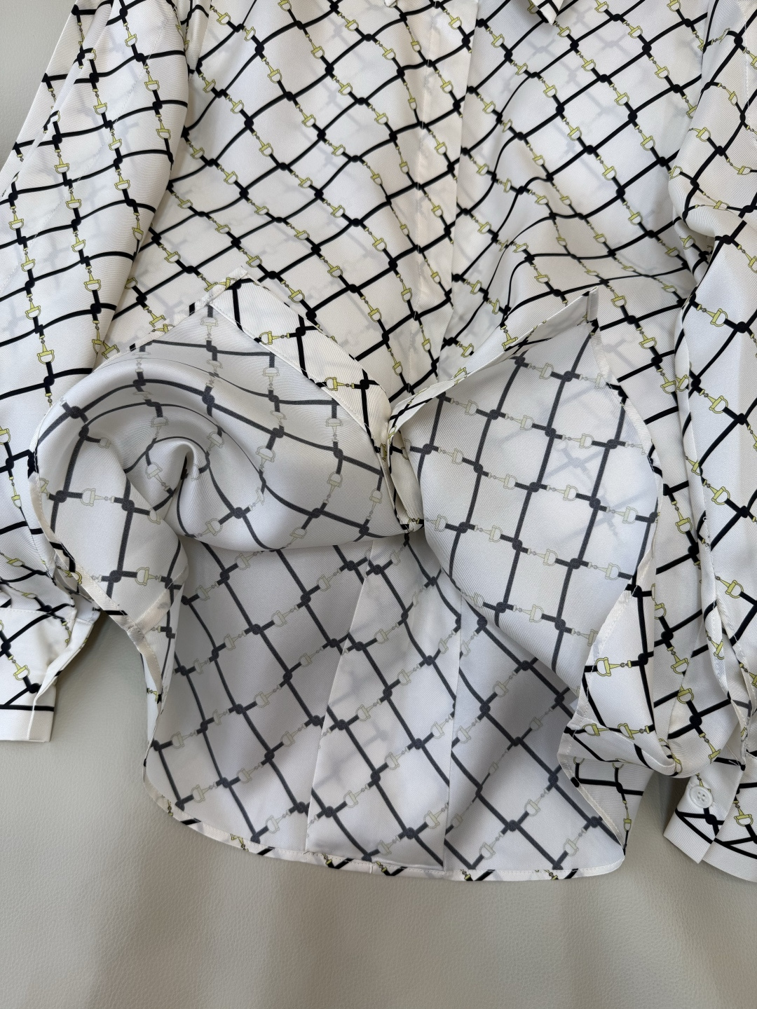 BS1078#新款衬衫💕gucci 100% 真丝 马蹄扣印花衬衫 上衣 36-42