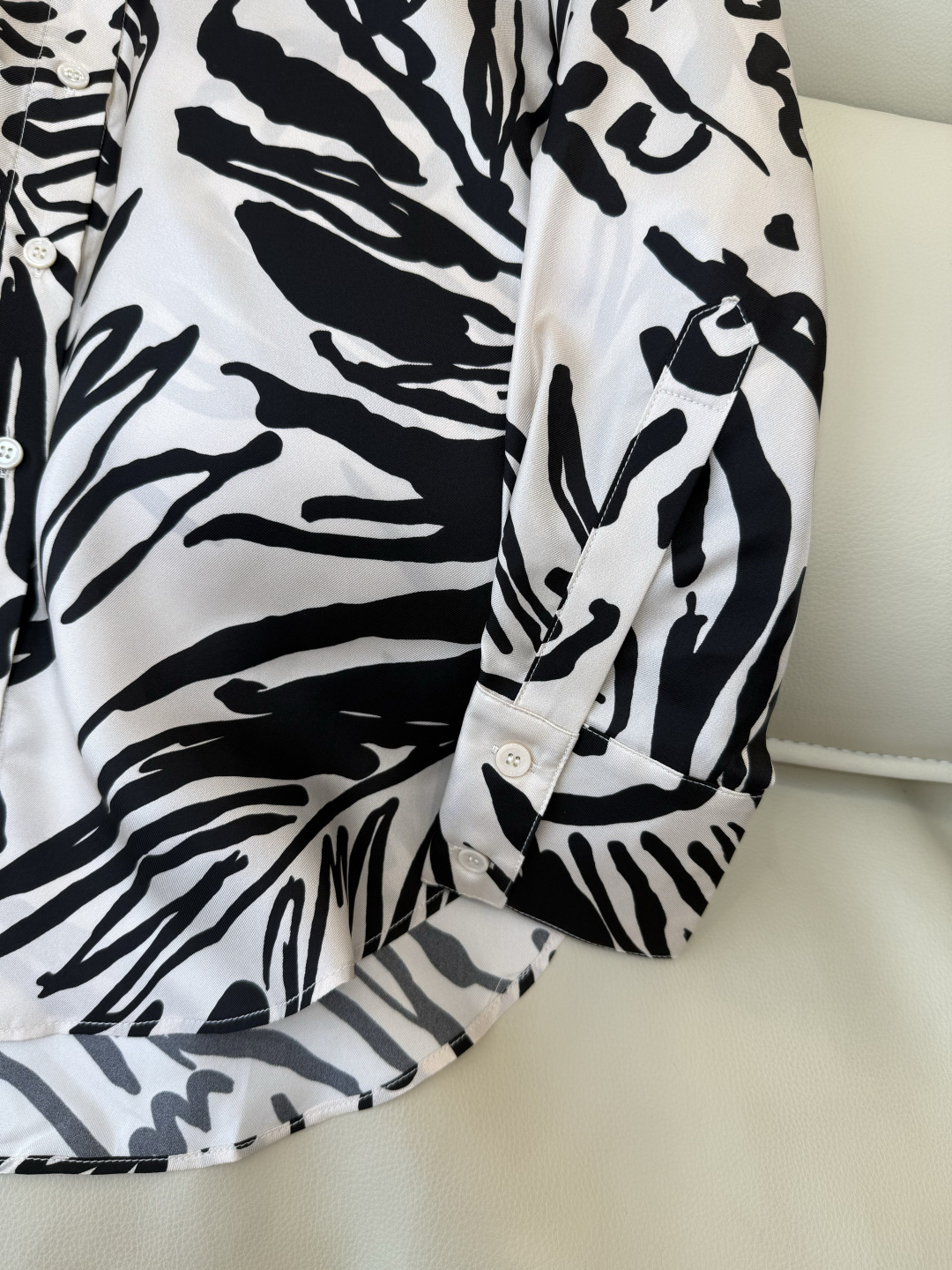 BS1058#新款衬衫💕Max mara 斑马纹 100% 斜纹真丝印花长袖衬衫 36-42