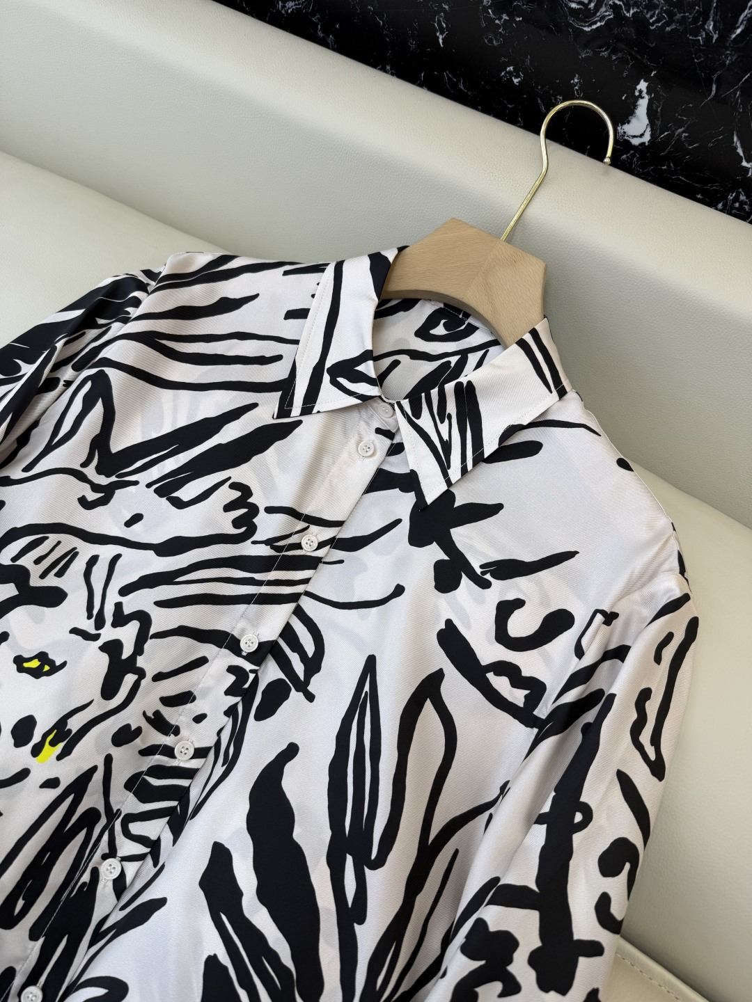 BS1058#新款衬衫💕Max mara 斑马纹 100% 斜纹真丝印花长袖衬衫 36-42