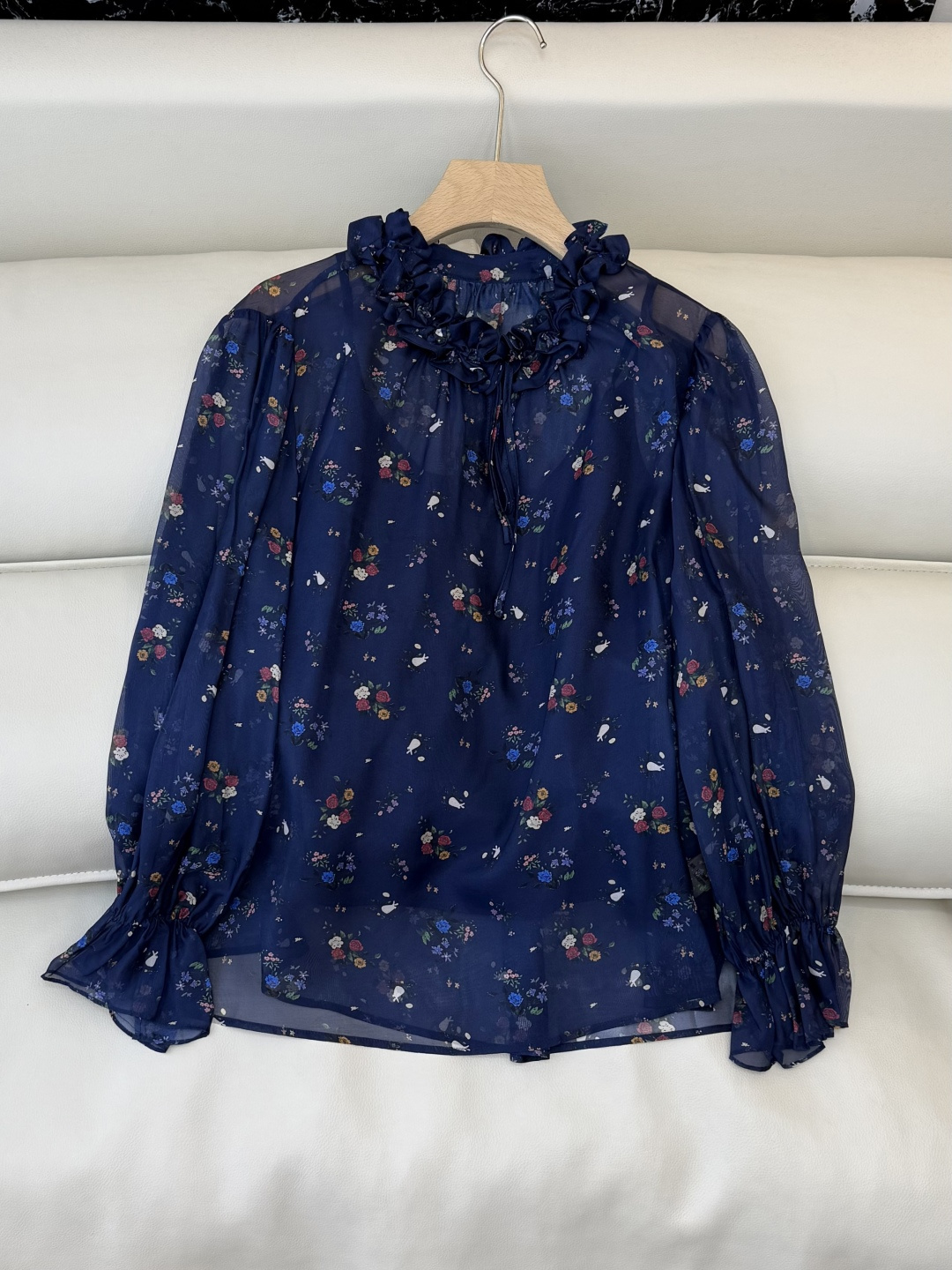 NO:717052,BS1088# New Shirt P Floral Printed Ruffle Collar Two-piece Set Printed Top Blue Apricot S-XL,,shirts,19860909BS1088#新款衬衫P 碎花印花荷叶边领两件套 印花上衣 蓝色 杏色 S-XL,,shirts,,Women's clothing