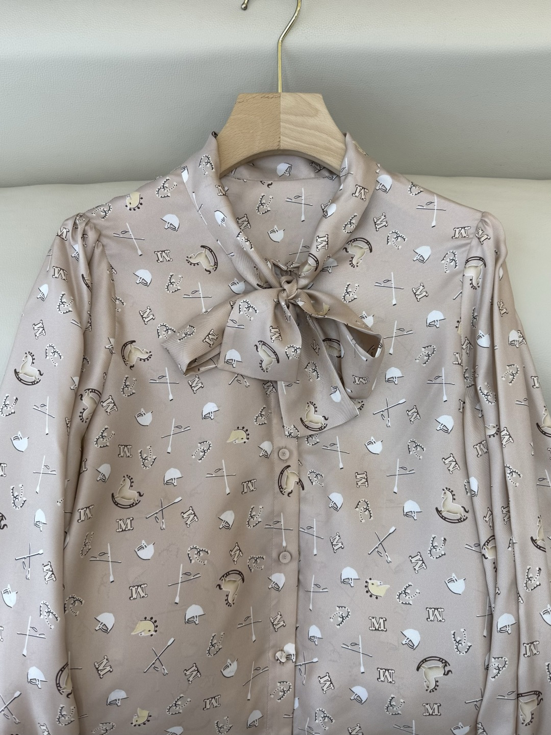 BS1076#新款衬衫💕Max 1100% 真丝斜纹印花 长袖蝴蝶结印花衬衫 红色 杏色 36-42