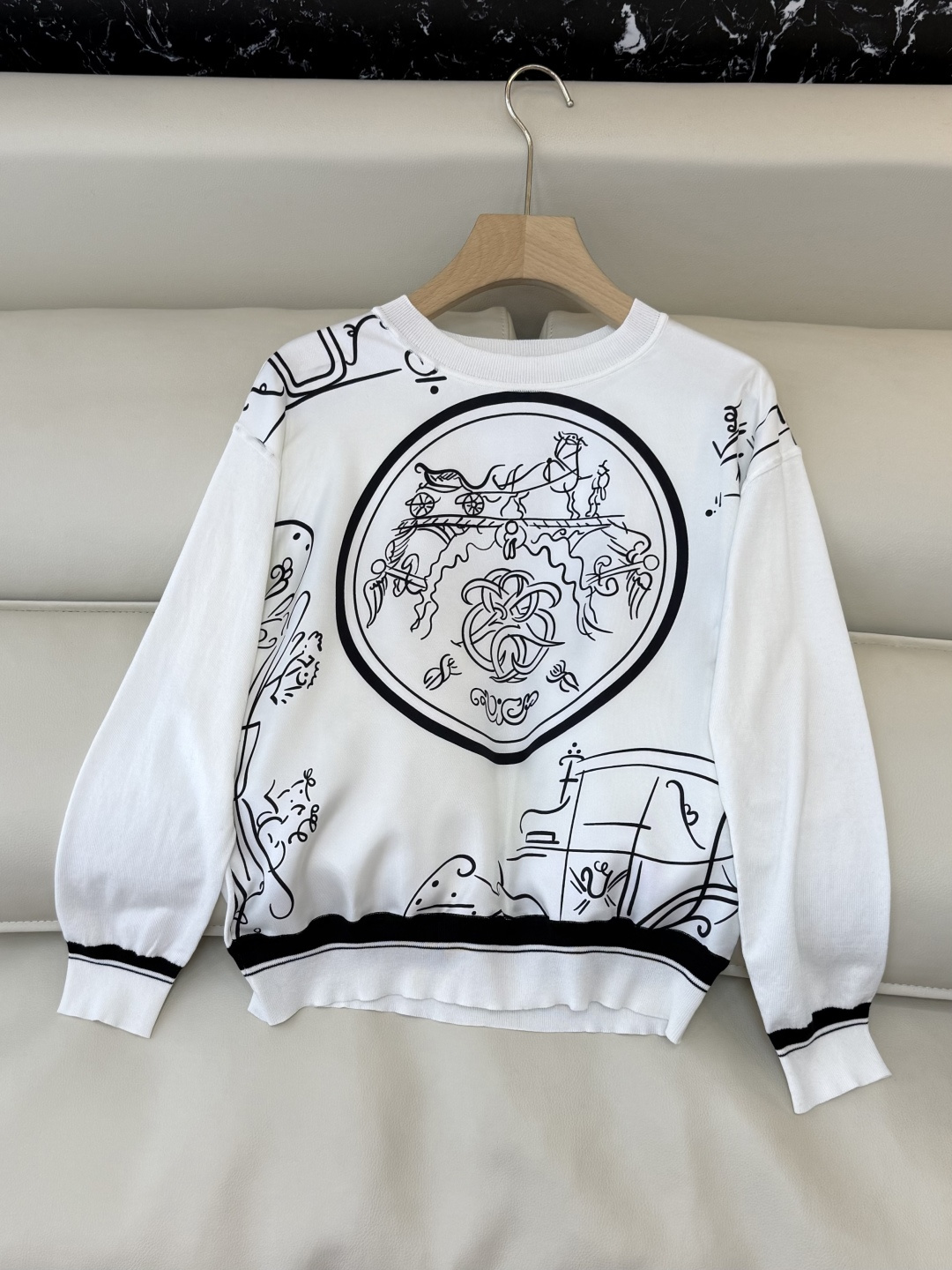 NO:777236,H326007#New Knitted P H Home Hermès Positioning Print Silk Printed Knitted Long Sleeve Sweater Blue Light Blue White SMLXL,Hermes-Clothing,hermes,real silk,19860909H326007#新款针织P H家 爱马仕 定位印花 真丝印花拼针织 长袖针织衫 蓝色 浅蓝色 白色 SMLXL,爱马仕-服装,hermes,real silk,,Women's clothing