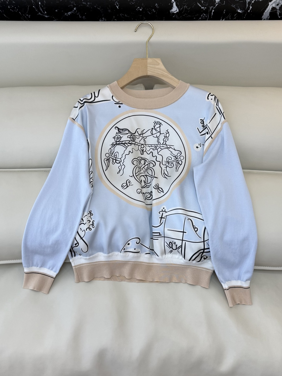 NO:716699,H326007#New Knitted H Home Hermès Positioning Print Silk Printed Knitted Long Sleeve Sweater Blue Light Blue White SMLXL,,hermes,real silk,19860909H326007#新款针织 H家 爱马仕 定位印花 真丝印花拼针织 长袖针织衫 蓝色 浅蓝色 白色 SMLXL,,hermes,real silk,,Women's clothing
