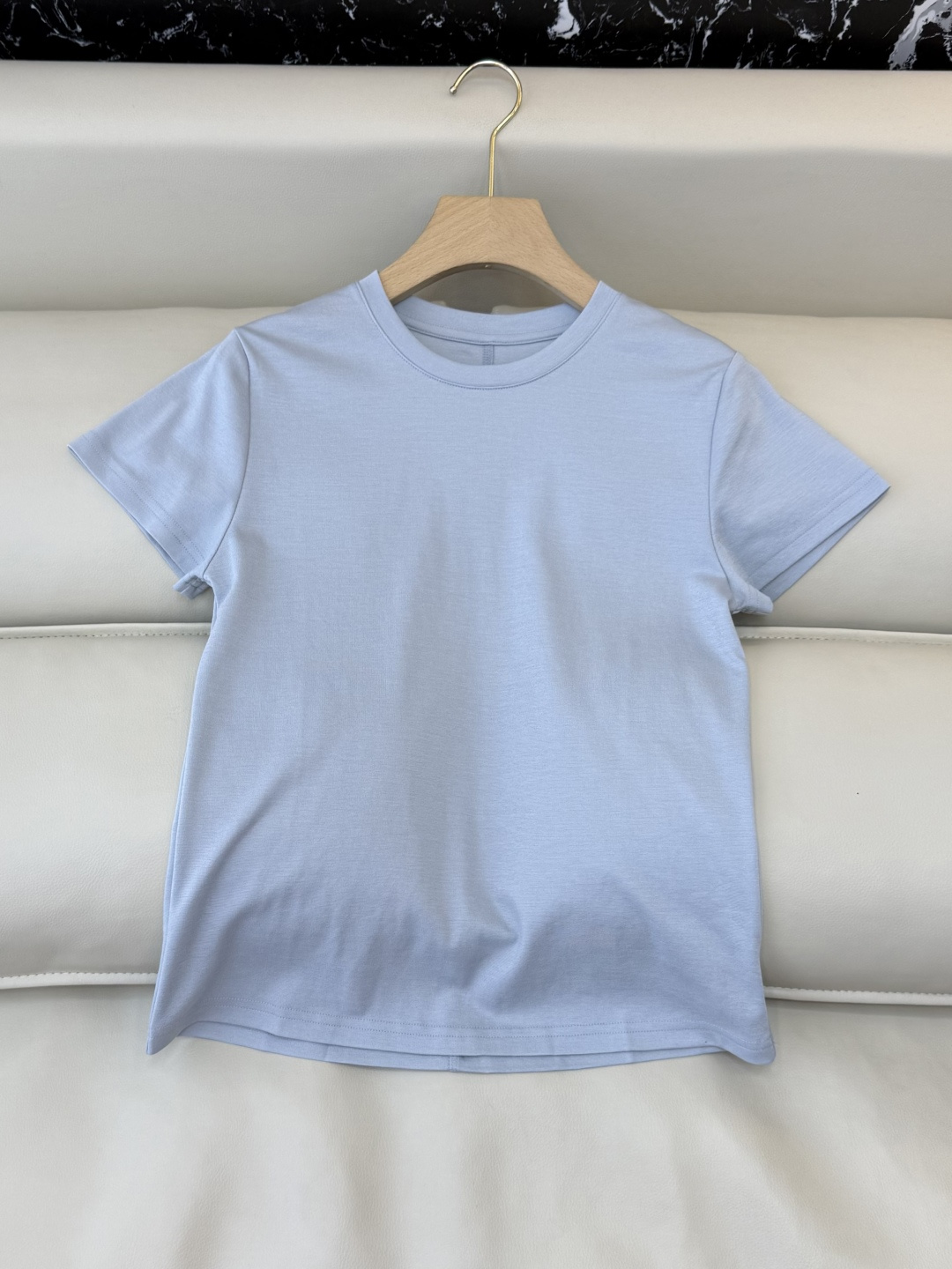 NO:717368,HL001# Factory Special LP Triacetic Acid Versatile Slim Short Sleeve T-shirt Blue Beige SML, loro piana, T-shirt, tees, t-shirt,19860909HL001#工厂特 LP 三醋酸 百搭显瘦短袖T恤 蓝色 米杏色 SML,,loro piana,T-shirt,tees，t-shirt,,Women's clothing